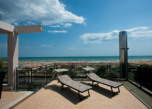 Ferretti Beach Hotel-Rimini