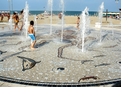 Lungomare e Fontane Misano Adriatico RN- Italia